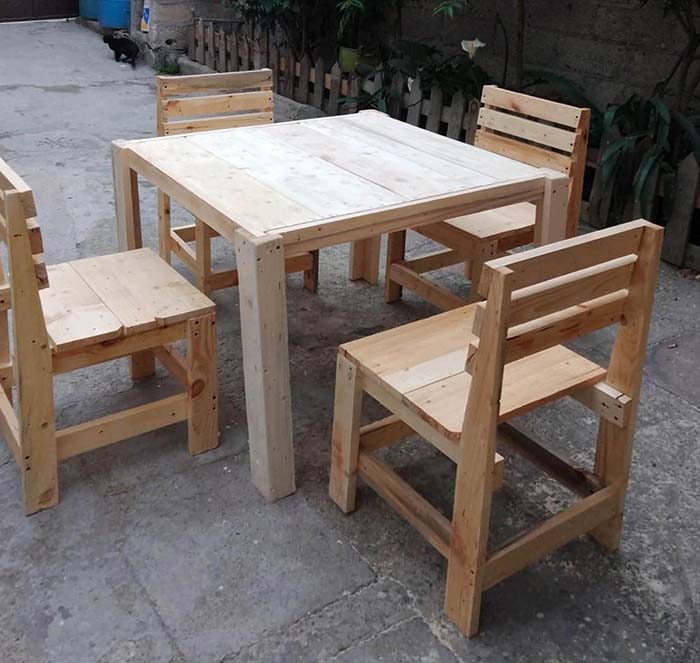 Nhận đóng bàn ghế gỗ pallet